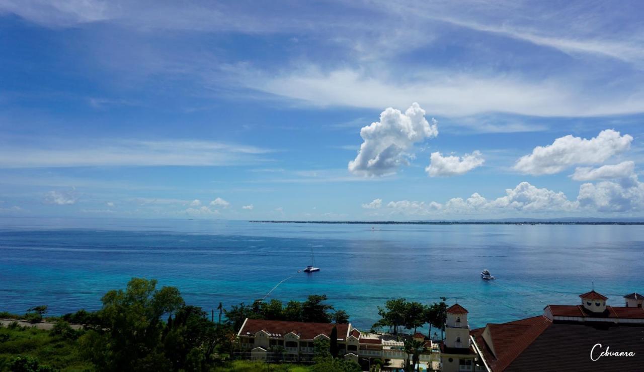 La Mirada Deluxe Suites With Oceanview Île de Mactan Extérieur photo