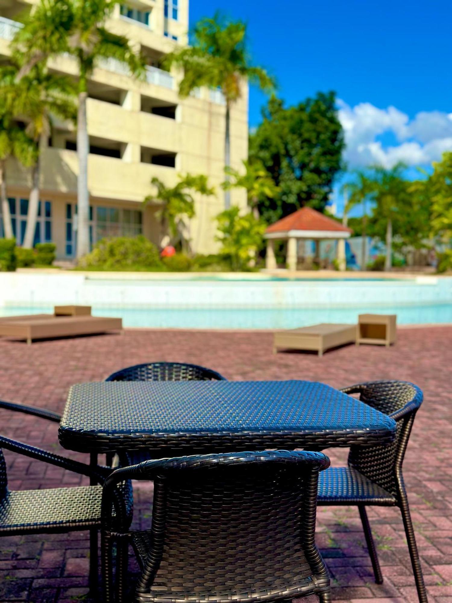 La Mirada Deluxe Suites With Oceanview Île de Mactan Extérieur photo