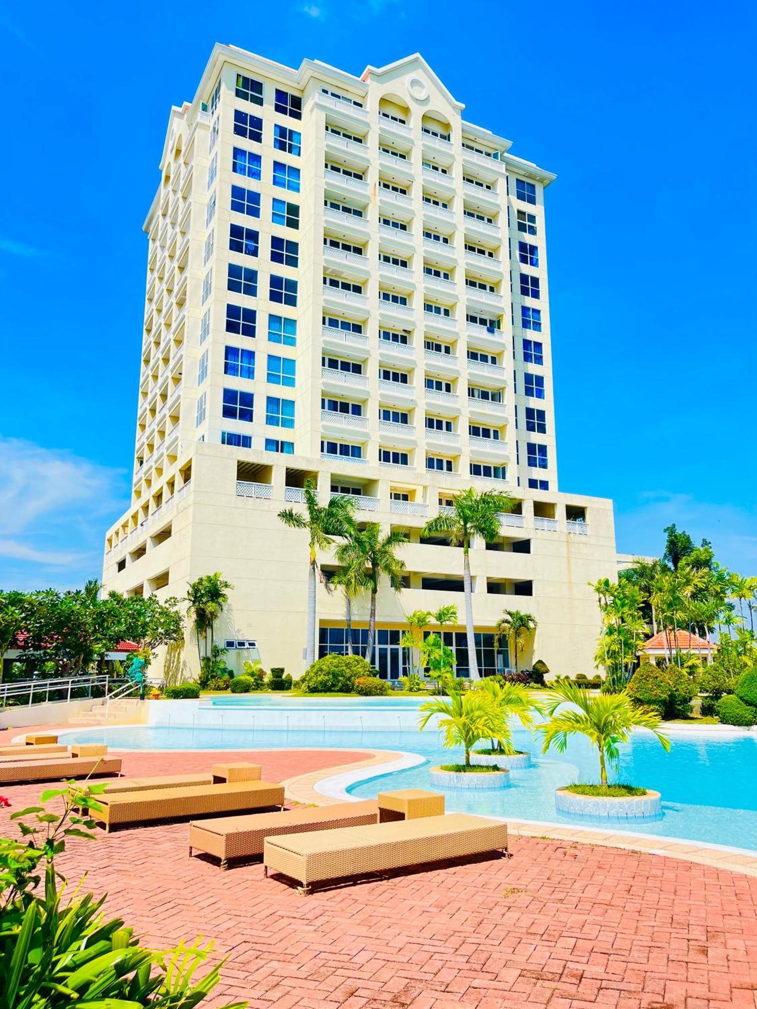 La Mirada Deluxe Suites With Oceanview Île de Mactan Extérieur photo